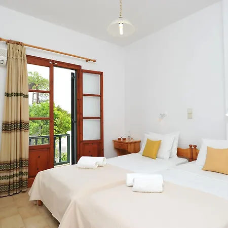 Aparthotel Rallis Nausa
