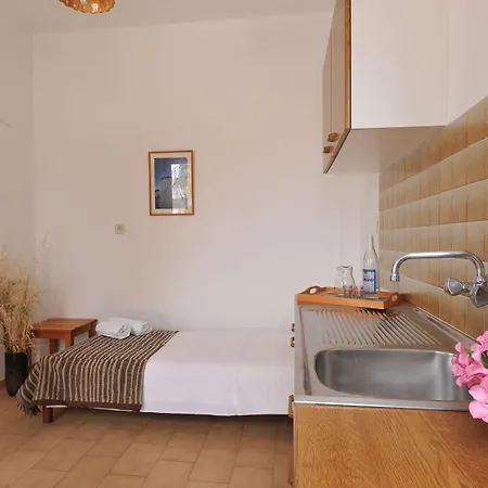 Rallis Aparthotel Nausa