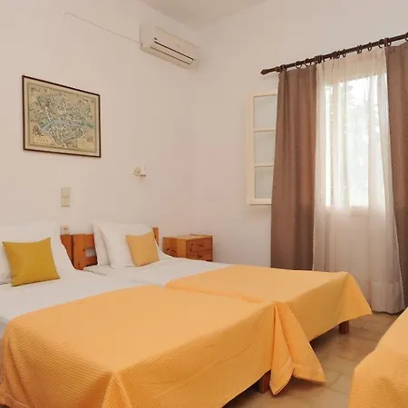 Rallis Aparthotel Naousa (Paros)
