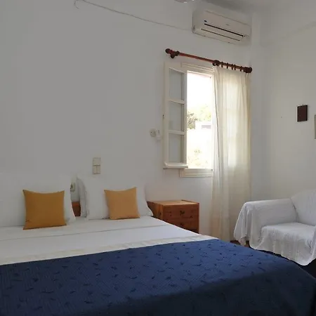 Aparthotel Rallis Naousa (Paros)