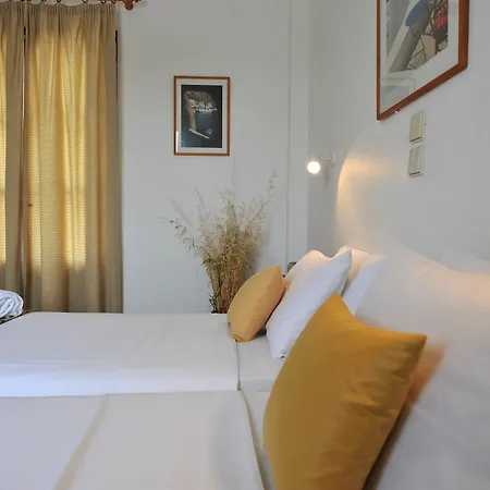 Aparthotel Rallis Naousa (Paros)