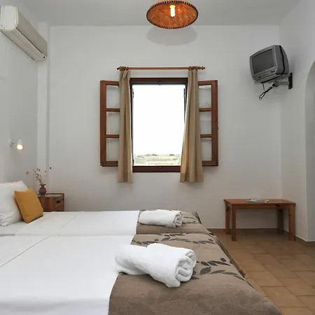 Rallis 3* Naousa (Paros)