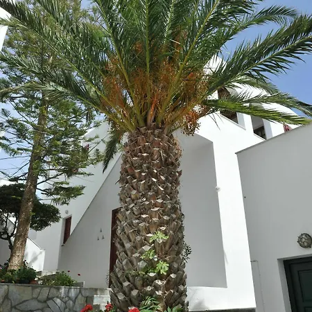 Rallis Aparthotel Naousa (Paros)